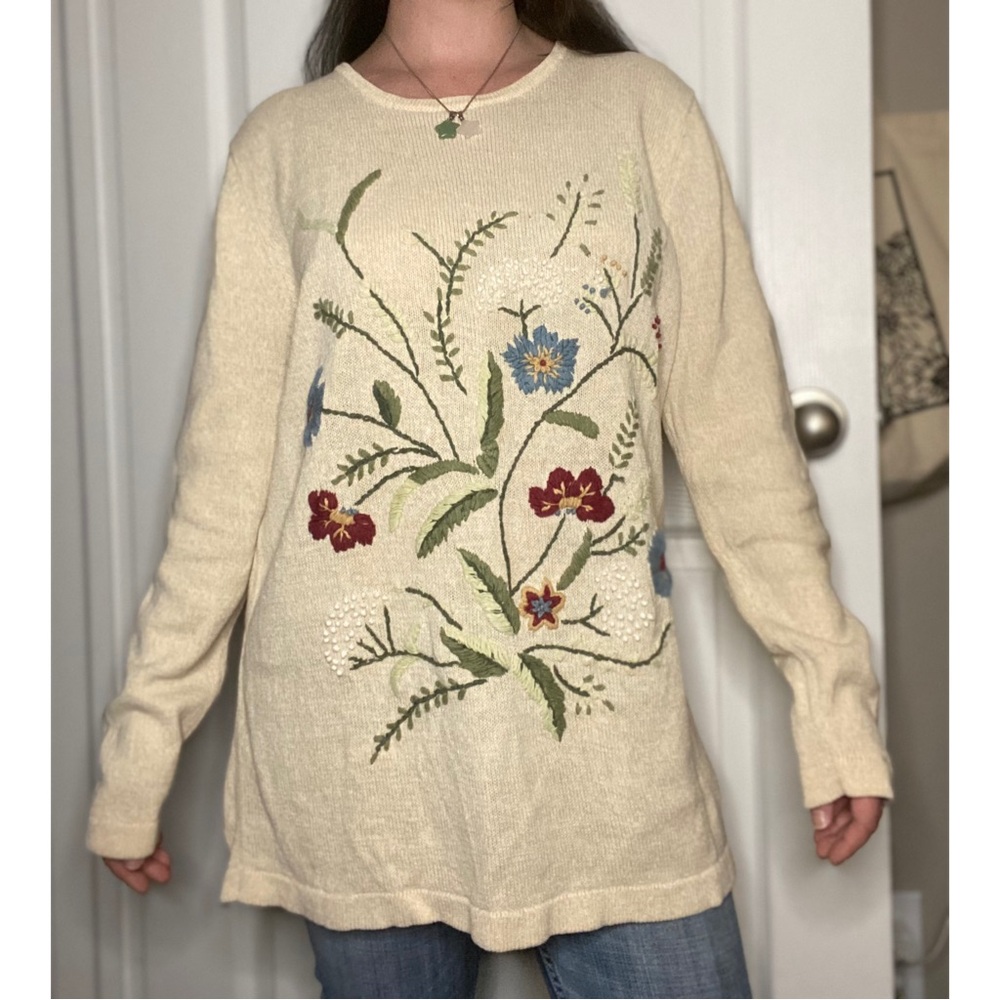 Gorgeous Vintage 90s Cottagecore Cream 3D Floral Embroidered Oversized Sweater
